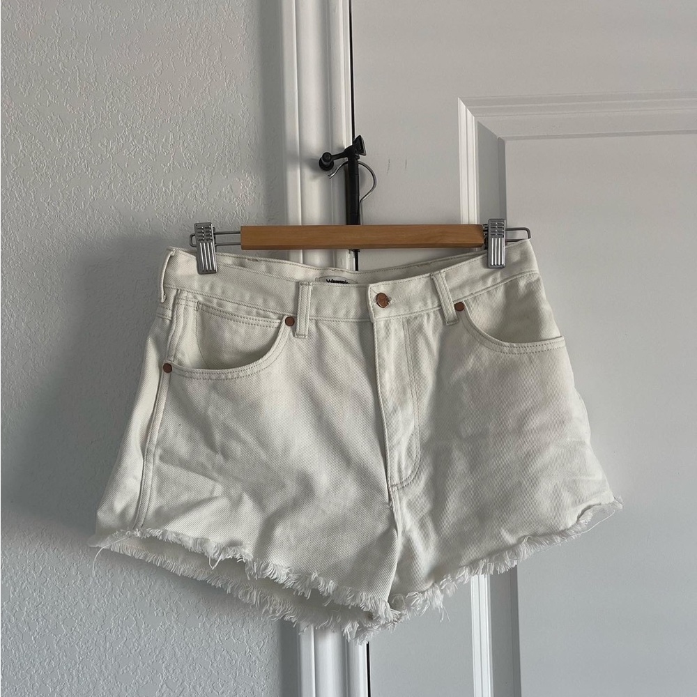brand new off white wrangler shorts